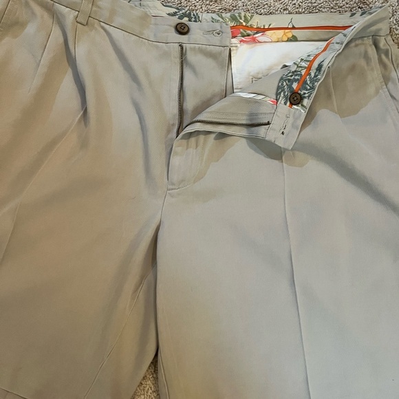 Tommy Bahama Men's Latigo Beach Shorts - Picture 2 of 4